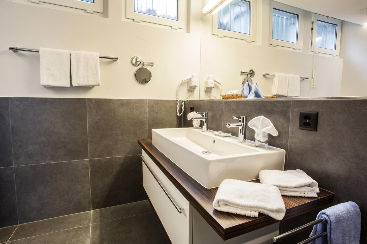 Hotel Riviera Loft Weggis Exteriör bild